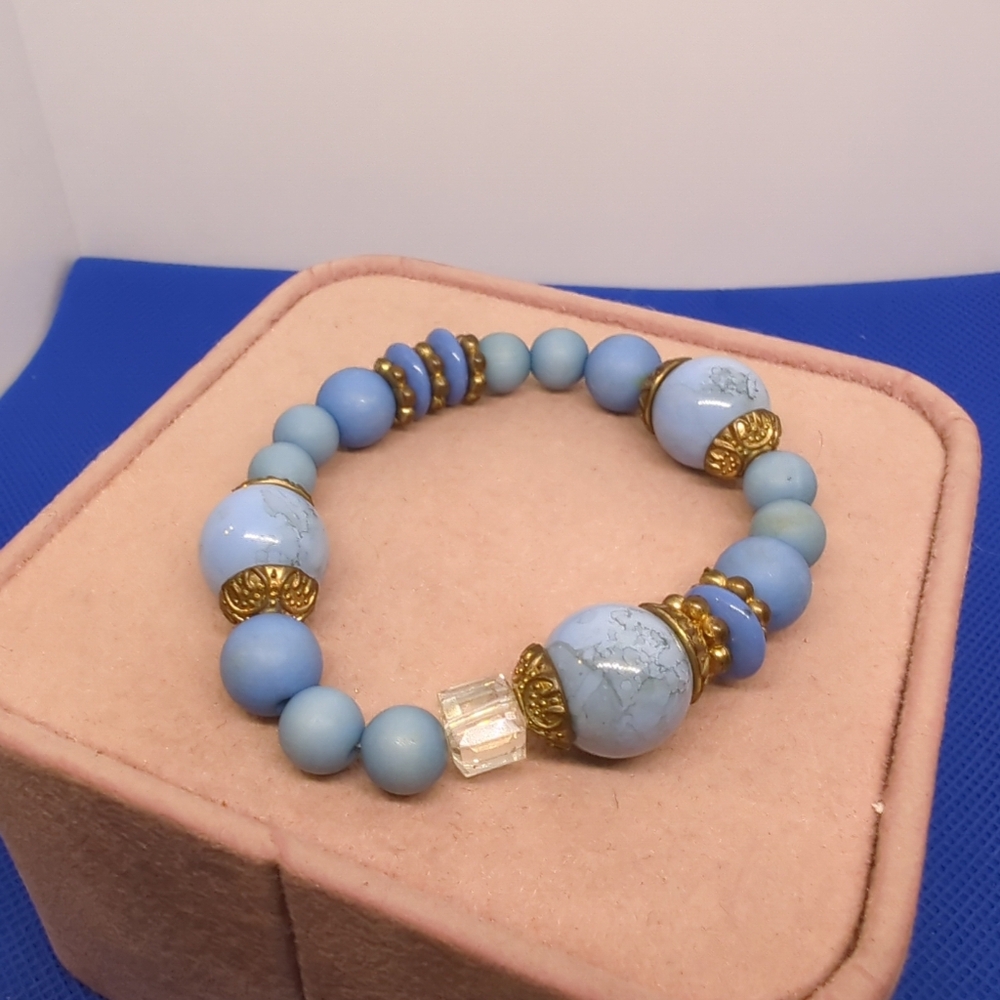 Mala “Dreamer” Blue Lace Agate & Howlite Calming & Healing NWOT